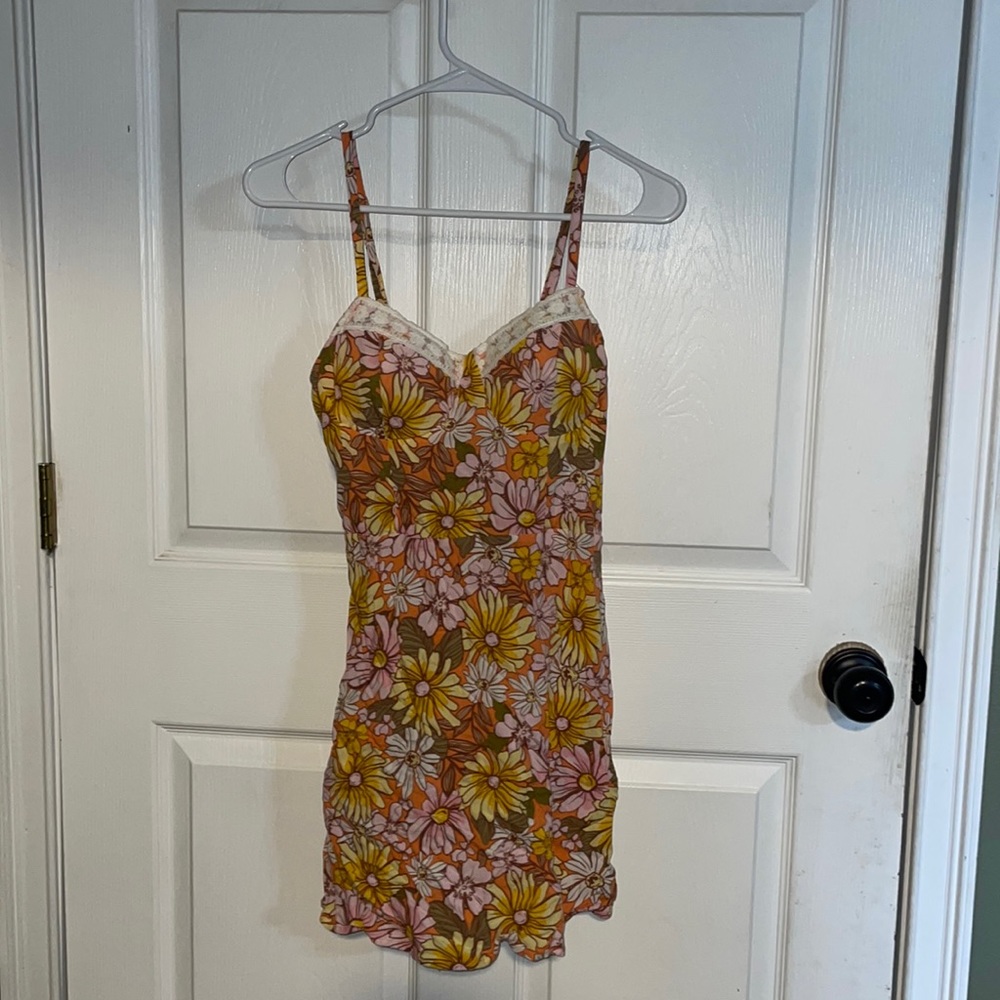 Juniors size L spaghetti strap floral dress